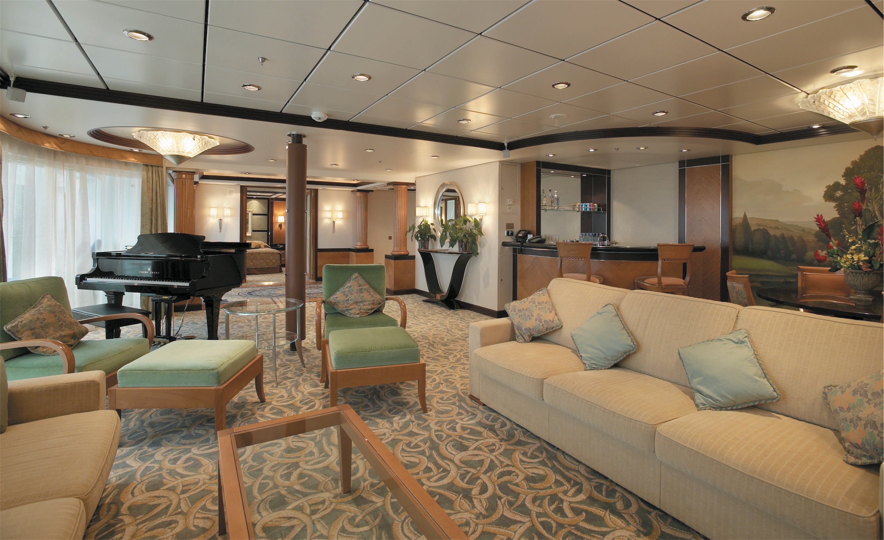 Royal Caribbean International Navigator of the Seas Accommodation Royal Suite Big Room.jpg